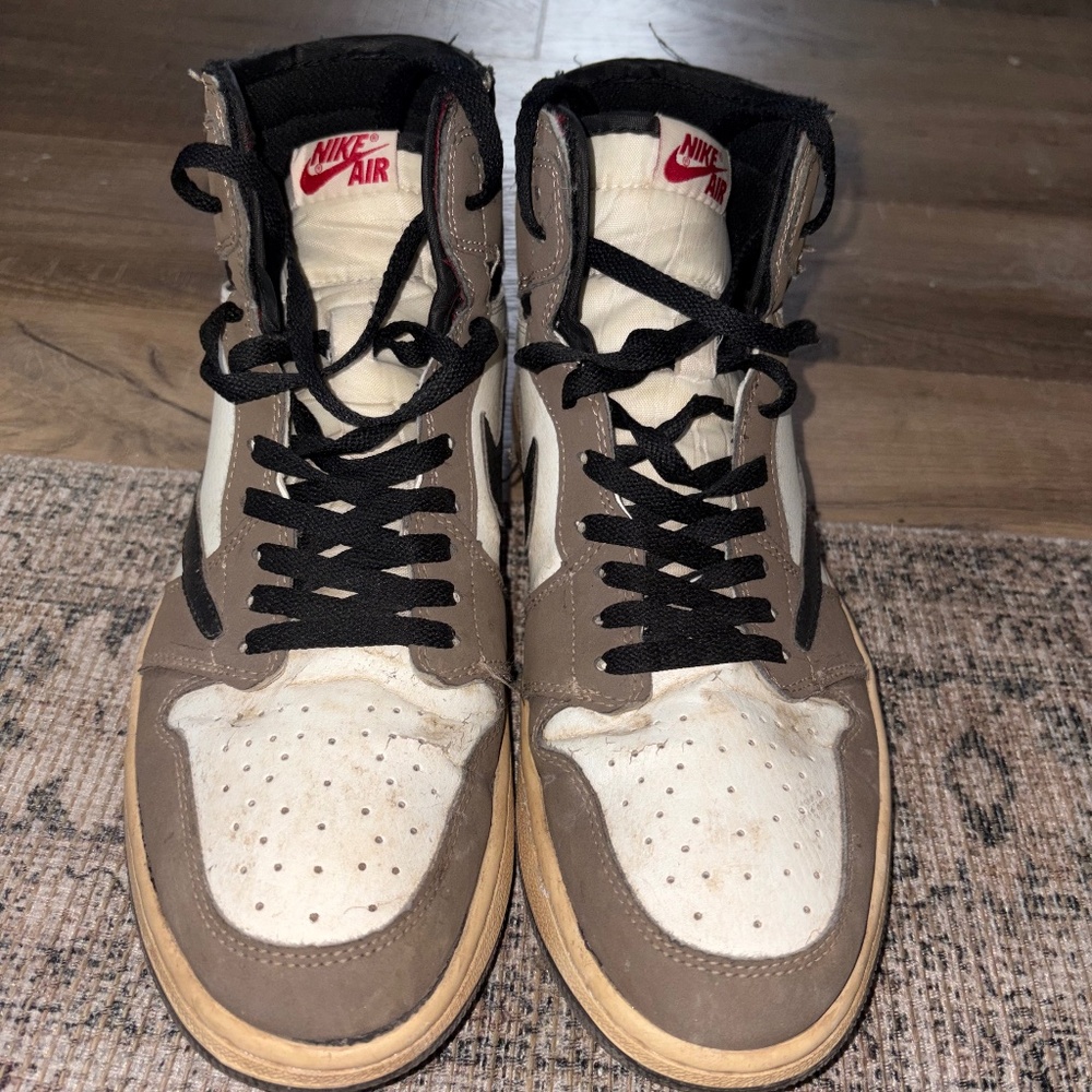 Travis Scott Air Jordan 1 Retro Mocha men’s 10